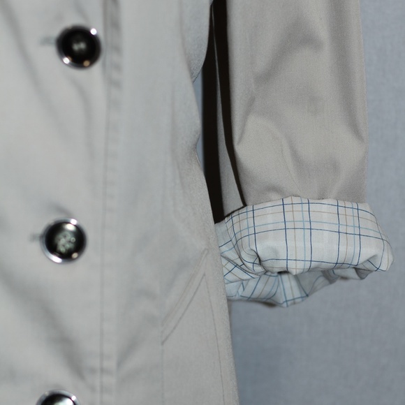 London Fog beige Double Breasted Trench Coat - Picture 3 of 15